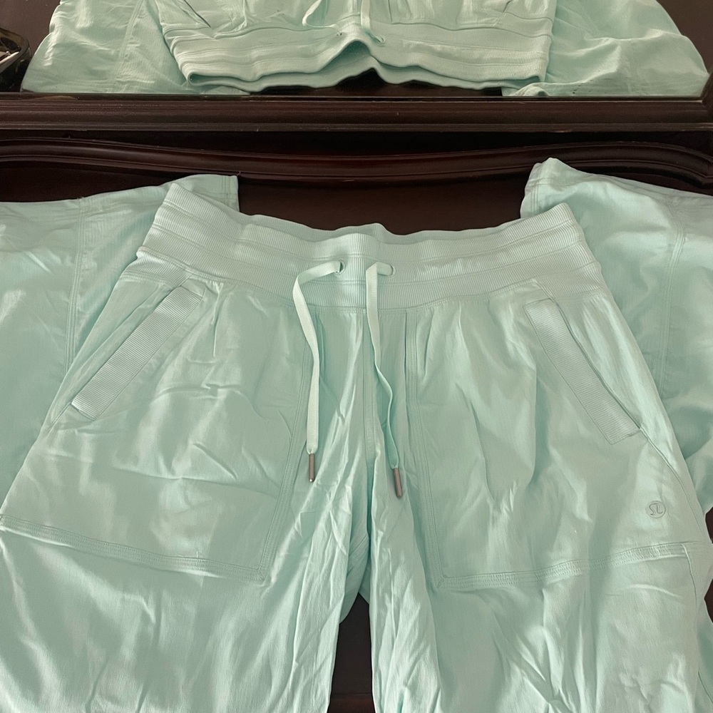 🔴LULULEMON DANCE STUDIO FLARED PANTS🔴